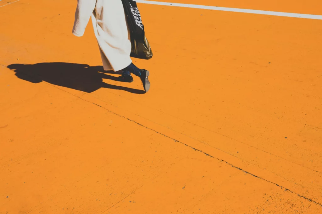 persona caminando
